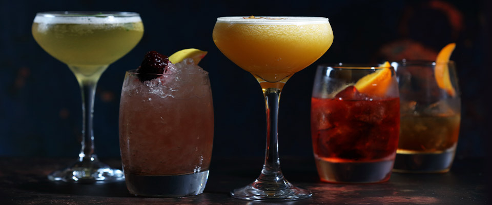 mac-dn19-drinks-page-img-cocktails.jpg